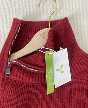 FallStil® - Roter einfarbiger Pullover mit hohem Ausschnitt