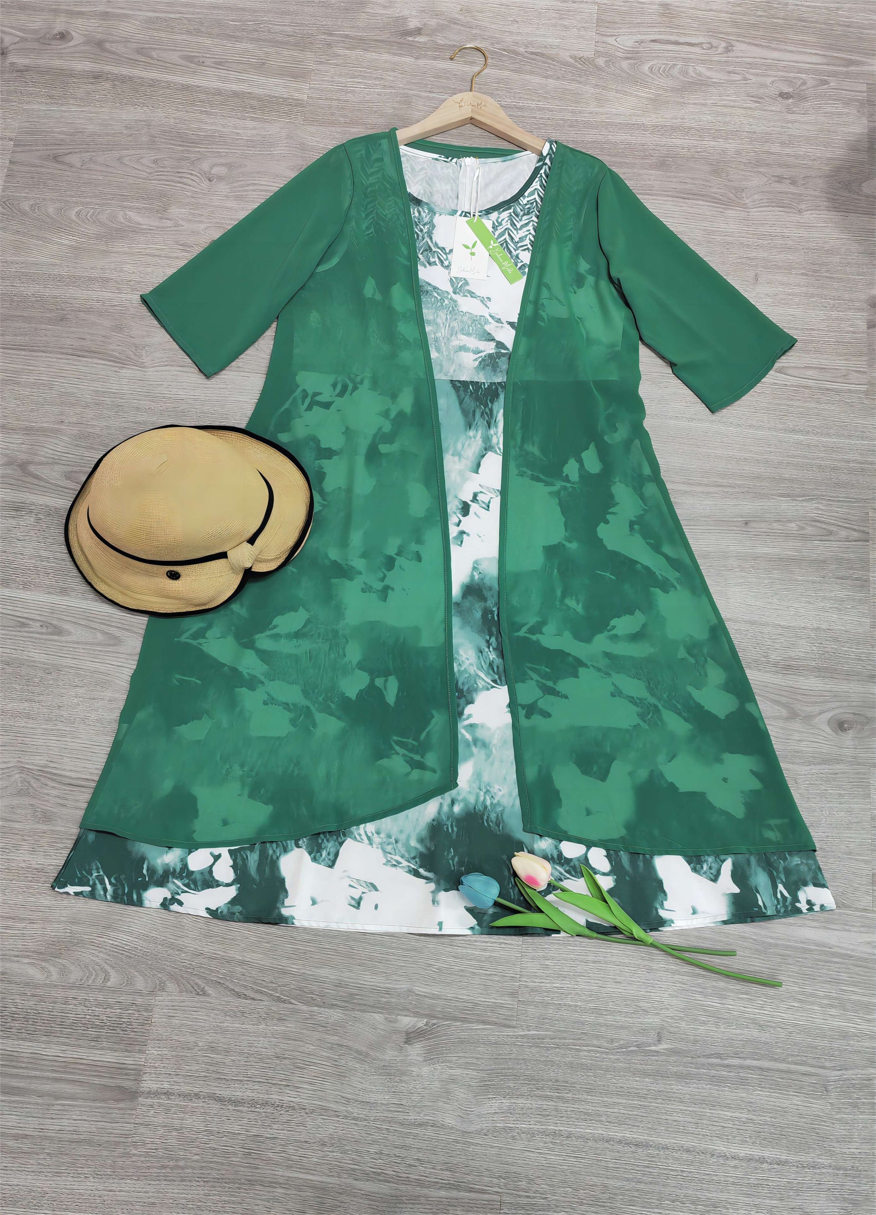 FallStil® - Grünes zweiteiliges Kleid mit Blumenmuster